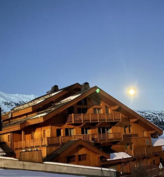 hotel-le-coucou-chalet-vue